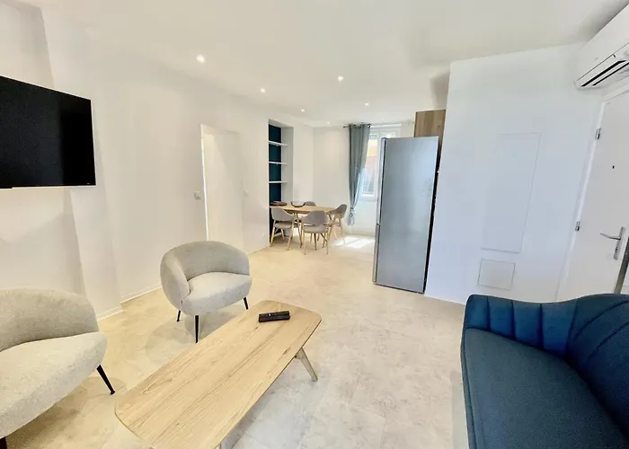 Centre Village Cap Ferrat Сен-Жан-Кап-Ферра