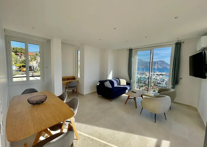 Centre Village Cap Ferrat * Сен-Жан-Кап-Ферра