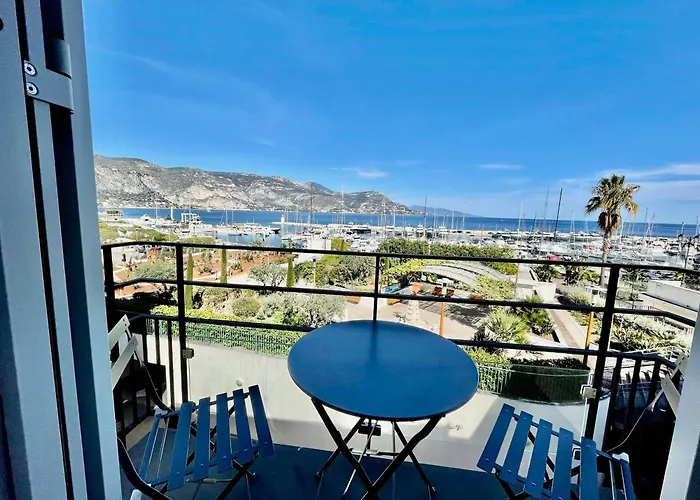 Centre Village Cap Ferrat Сен-Жан-Кап-Ферра