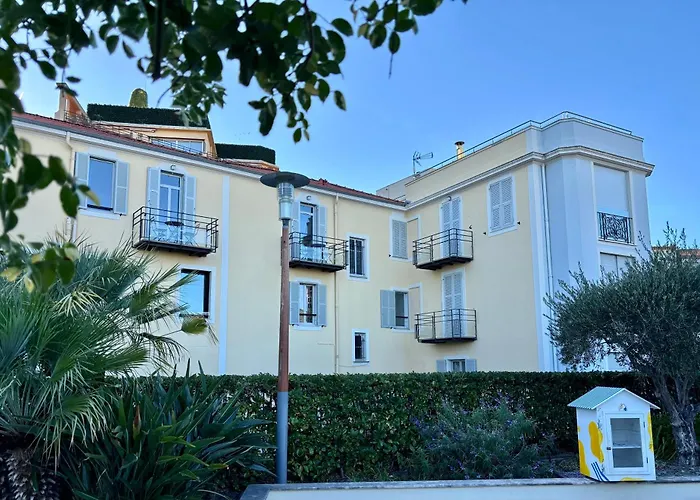 Centre Village Cap Ferrat Апартаменты Сен-Жан-Кап-Ферра